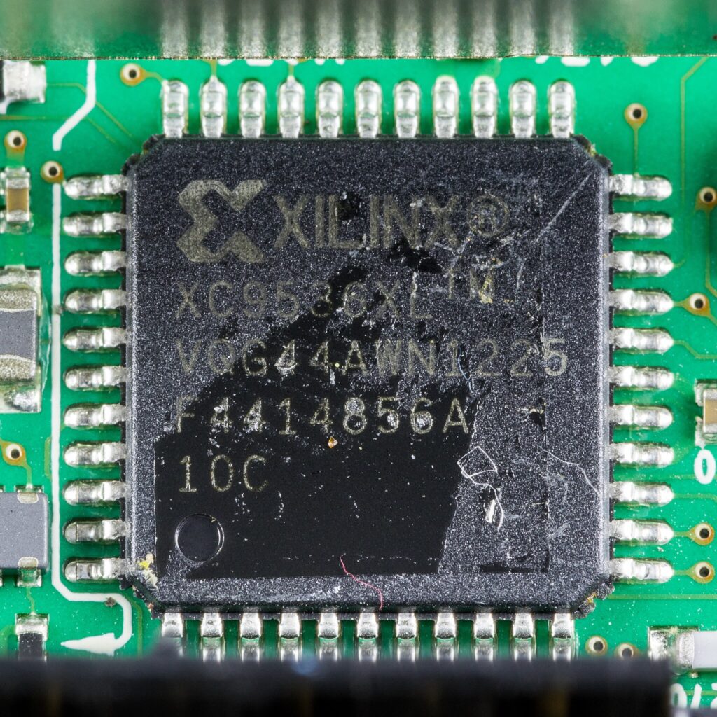 Forniamo un servizio altamente specializzato per la copia di CPLD Xilinx XC9536XL in condizioni sicure, controllate e conformi alle normative. Il nostro team utilizza strumenti avanzati di reverse engineering, tecniche di sondaggio e analisi ad alta precisione per recuperare, ripristinare e duplicare la progettazione logica anche da unità CPLD Xilinx XC9536XL bloccate o crittografate. Non divulghiamo processi tecnici sensibili, ma il nostro approccio ci consente di sbloccare, recuperare e replicare il file di configurazione embedded, consentendovi di riutilizzare o migrare la progettazione logica su altre unità CPLD Xilinx XC9536XL bloccate e compatibili. La nostra profonda conoscenza della logica digitale, della struttura estimativa e delle strategie di bypass della sicurezza garantisce che il dispositivo protetto CPLD Xilinx XC9536XL copiato funzioni esattamente come l'originale, preservando l'integrità temporale e funzionale.