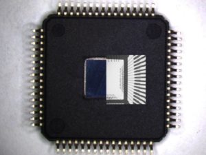 Crack AVR IC Microcontroller