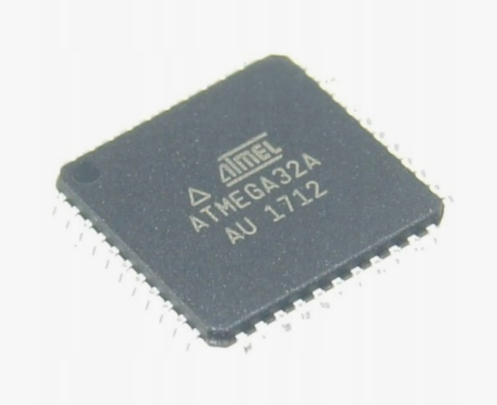 Die einzige vollständige Betriebslogik existiert als eingebettete Firmware, die in einem gesicherten und gesperrten Microchip ATmega32A-Mikrocontroller gespeichert ist. Der ursprüngliche Quellcode, das Entwicklungsprogramm oder die kompilierte Datei sind aufgrund von Unternehmensumstrukturierungen, eingestellten Produktlinien oder alternden Entwicklerteams verloren gegangen. Unter diesen Umständen versuchen Unternehmen, das interne Binär- oder Hexadezimaldatenarchiv des Microchip ATmega32A-Mikrocontrollers auszulesen, um Funktionen wiederherzustellen, Hardwareverhalten zu replizieren oder das Design ohne kostspielige Neuentwicklung sicher auf eine neuere Mikroprozessorplattform zu migrieren. Technisch gesehen ist der Versuch, Daten von einem gesperrten Microchip ATmega32A-Mikroprozessor zu kopieren oder zu extrahieren, alles andere als einfach, da das Gerät über mehrere Ebenen geschützter Zugriffskontrolle verfügt, darunter Sicherungs- und Sperrbitmechanismen, die speziell entwickelt wurden, um unbefugtes Auslesen, Entschlüsseln oder direktes Duplizieren zu verhindern.