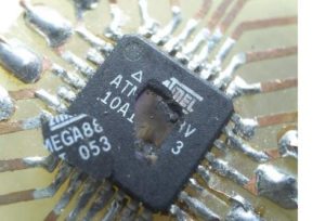 Attack Microcontroller IC Atmel AT89S825324PU