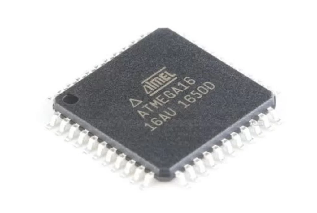 Notre processus technique commence par l'étape critique consistant à vider le contenu de la mémoire du microprocesseur cible. Le MCU sécurisé Microchip ATMEGA16 stocke généralement son programme et ses données critiques dans la mémoire flash et EEPROM. Lorsque la puce est verrouillée, la lecture directe via les programmateurs standards est bloquée. Nous utilisons des techniques avancées non invasives et semi-invasives pour décrypter les fusibles de sécurité et déverrouiller le microcontrôleur crypté Microchip ATMEGA16, permettant ainsi un vidage binaire complet. Il en résulte un fichier hexamal (hex) complet, qui est une copie numérique exacte du contenu original de la mémoire. Le fichier binaire obtenu est bien plus que de simples données brutes ; c'est la clé pour reproduire les fonctionnalités de l'appareil ou récupérer les informations perdues du microprocesseur de protection Microchip ATMEGA16. Grâce à une analyse approfondie et à l'ingénierie inverse, nous pouvons reconstruire la logique du programme, restaurer les données ou préparer la réplication matérielle compatible. Ce processus est essentiel dans les situations où le code source original du microprocesseur Microchip ATMEGA16 est perdu ou lors de l'interfaçage avec des systèmes obsolètes. Copier avec succès cette intelligence intégrée permet la continuité, la réparation et le développement éclairé des produits de nouvelle génération.