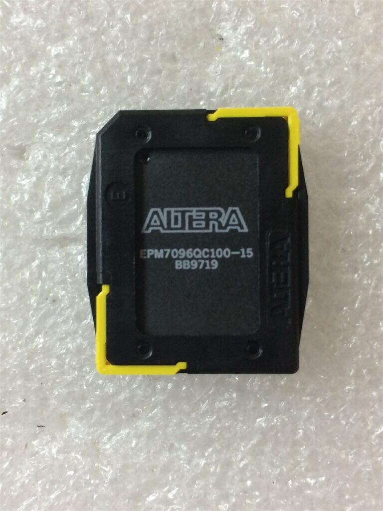 Normalmente, os engenheiros realizam esse tipo de análise do Altera EPM7096QC100-10 quando: equipamentos legados precisam de manutenção, mas os arquivos originais do projeto foram perdidos; sistemas de missão crítica dependem da lógica armazenada em um PLD Altera EPM7096QC100-10 antigo; projetos de modernização exigem a migração da lógica para novos dispositivos programáveis; estudos de compatibilidade de hardware precisam de uma cópia exata da configuração original; ou a recuperação da lógica interna permite que as equipes desbloqueiem, restaurem e estendam a vida útil de equipamentos fabricados há décadas. O artigo "Hack PLD IC Altera EPM7096QC100-10" destaca a complexa engenharia envolvida na avaliação da segurança do dispositivo, na realização de leitura controlada, na análise de estruturas binárias e na reconstrução da lógica codificada em formas funcionais e reproduzíveis. Com as ferramentas e a expertise certas, mesmo PLDs Altera EPM7096QC100-10 criptografados, protegidos ou bloqueados podem revelar seus dados de configuração, permitindo que os engenheiros quebrem, copiem, repliquem e preservem o comportamento essencial do hardware para uso futuro.