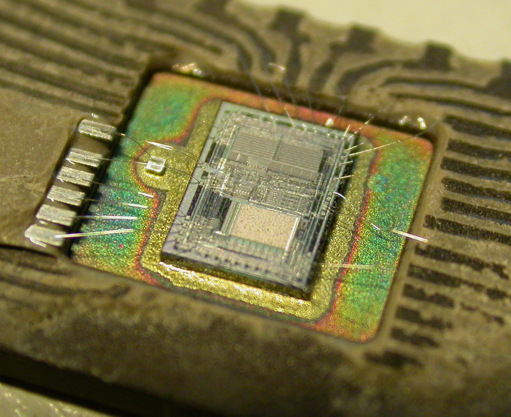 Unlock Chip PIC18F66K80 and extract embedded software from mcu pic18f66k80, locate security fuse bit of microprocessor pic18f66k80 through microcontroller reverse engineering technique