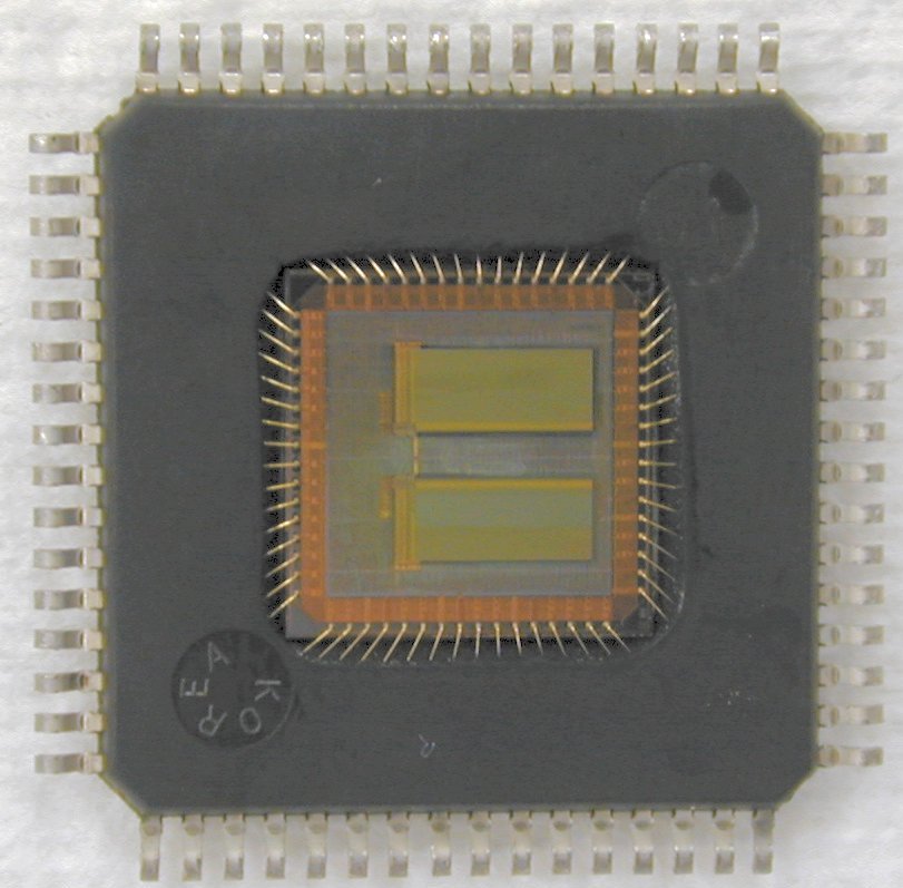 Crack MCU PIC16C712 and extract embedded firmware from mcu pic16c712 flash memory, attack microcontroller pic16c712 fuse bit by focus ion beam technique;