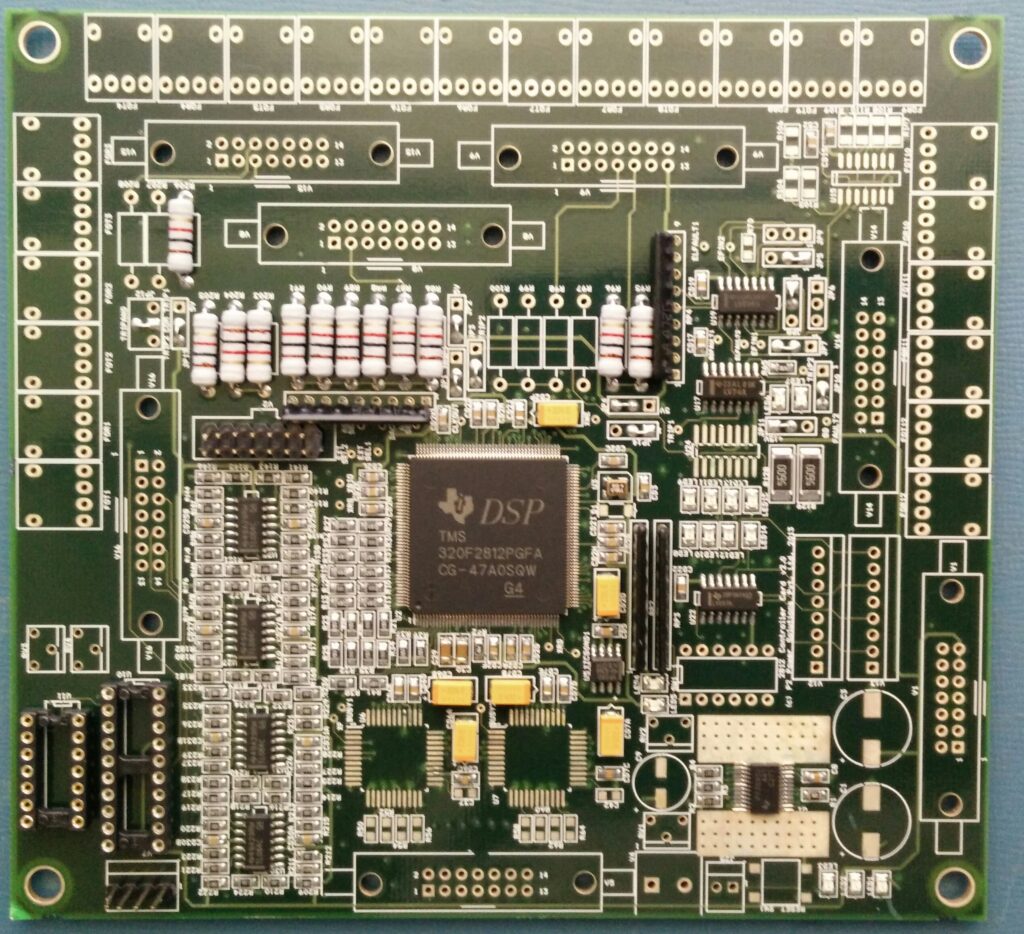 رمزگشایی حافظه فلش با میکروپروسسور ایمن DSP TMS320F28050PN می تواند به مهندس کمک کند تا سیستم عامل تعبیه شده را در قالب فایل باینری یا داده های هگزیمال از MCU محافظ TMS320F28050 پس از میکروکنترلر قفل شده با کرک TMS320F28050PN بازیابی سیستم بیت فیوز امنیتی قابل خواندن و دیسک حفاظتی بازیابی کند.