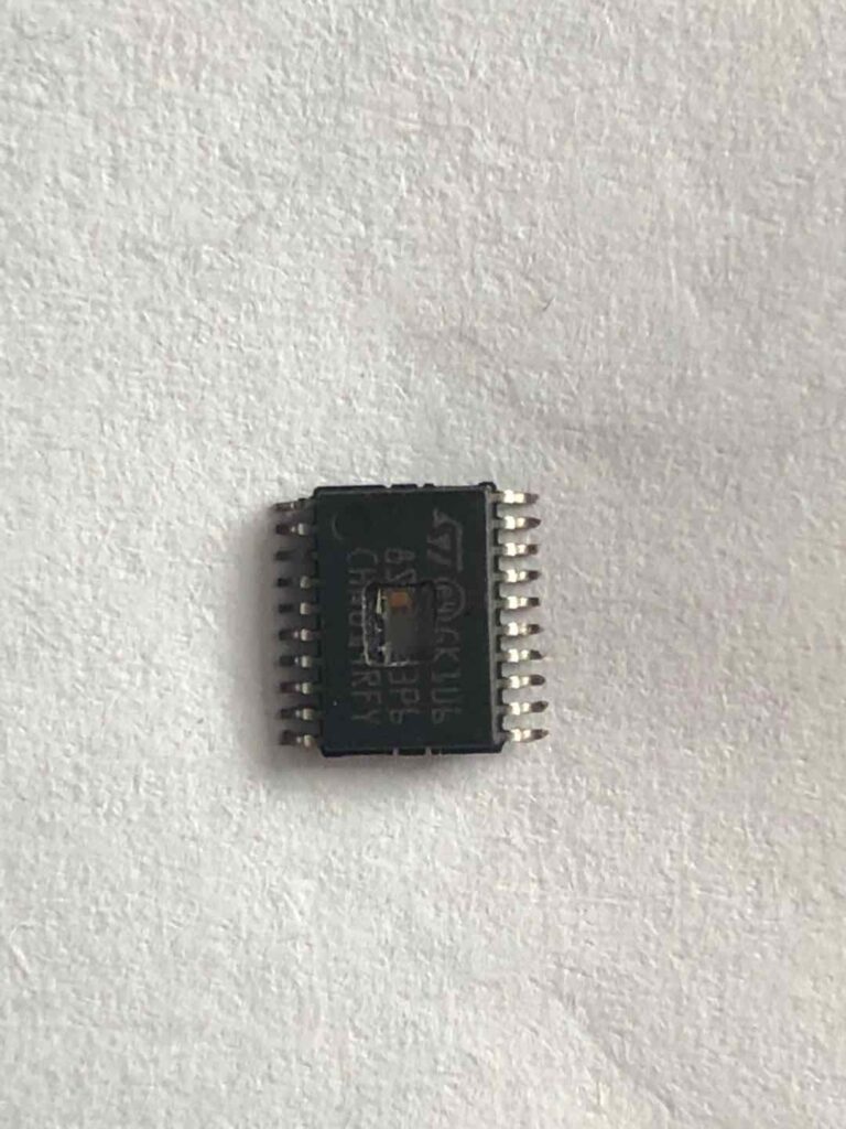 Cracking Secured Microcomputer SPC560P60L5 Flash Memory