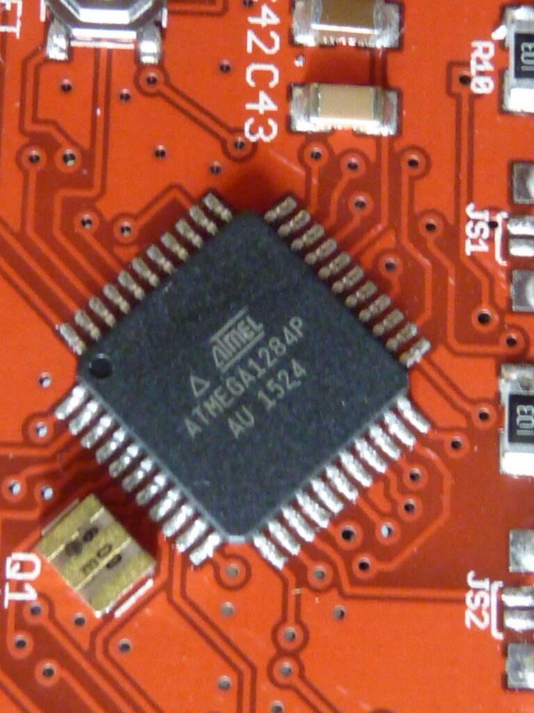 clone ATMEGA1284P protegido MCU heximal de sua memória flash e eeprom, o sistema de proteção do microcontrolador atmega1284p será de engenharia reversa, leitura de firmware incorporado do microprocessador atmega1284p flash e memória eeprom;