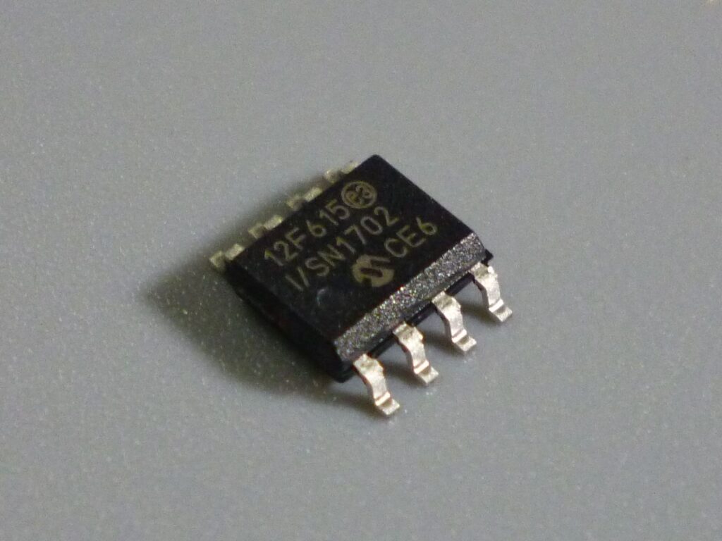 Extrair Microchip PIC12F615 MCU Flash Code precisa quebrar o bit de fusível protegido IC pic12f615 protegido e, em seguida, extrair o arquivo heximal da memória flash do microcontrolador pic12f615