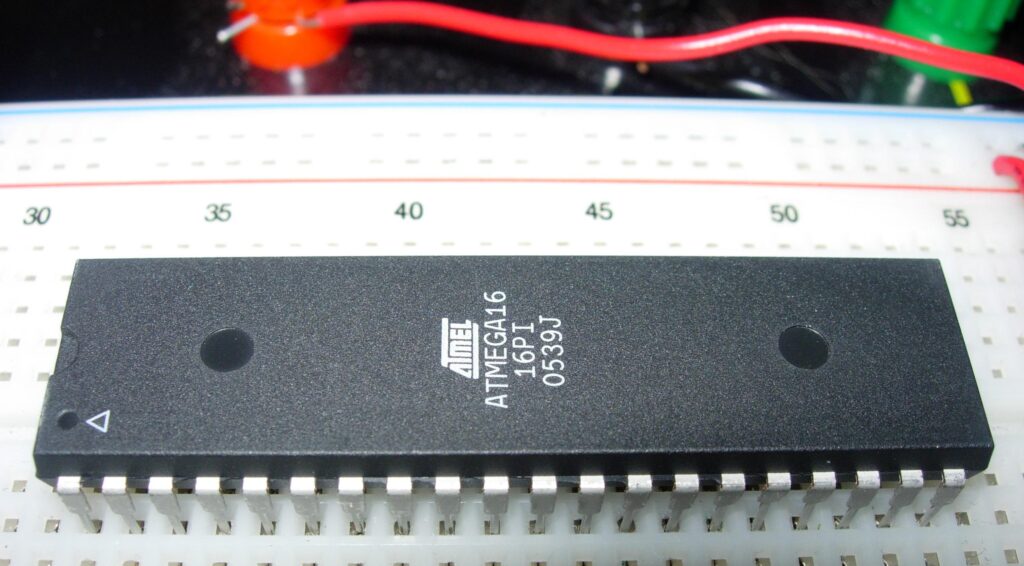 restore atmega16 locked microprocessor flash heximal needs to break off atmega16 mcu fuse bit by focus ion beam