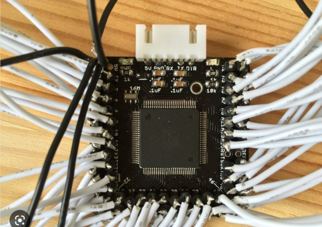 extraiga el código de memoria flash del chip ATMEGA2560 MCU del microchip y lea el firmware integrado del microcontrolador atmega2560 que puede ayudar al ingeniero a recuperar el programa heximal de la memoria flash del microprocesador seguro atmega2560
